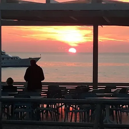 Pieno Centro - Private Parking 아파트