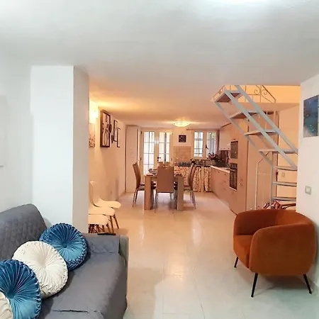 Appartement Pieno Centro - Private Parking *